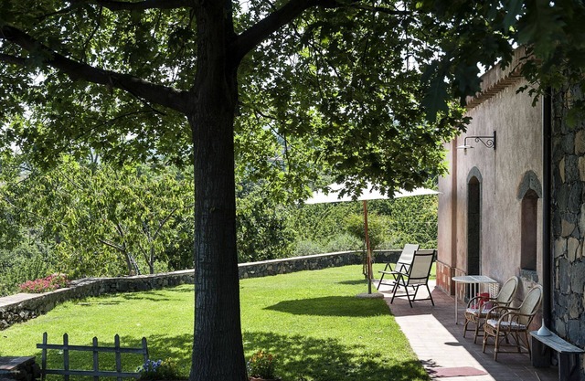 Cosy house with rustic charm, big garden and sublime view on the Etna and sea