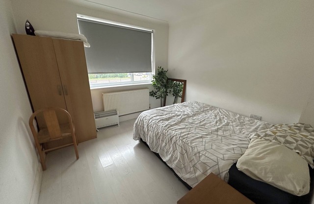 Cosy One Bedroom Apartment, close to Mill Hill Broadway Train Station