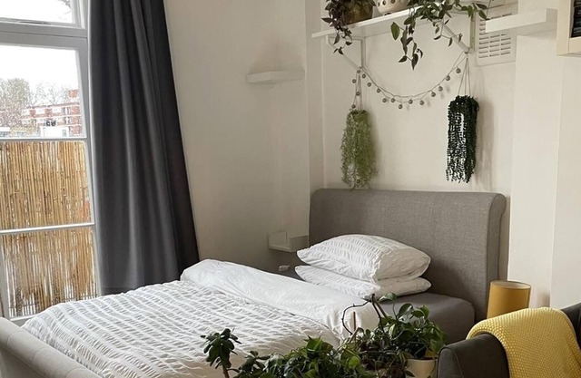 Cosy studio by Primrose Hill with all the comforts of home