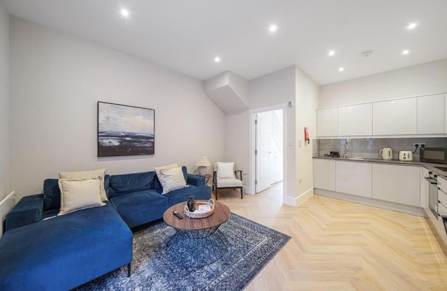 Cosy Tooting Retreat: 2-Bed Gem