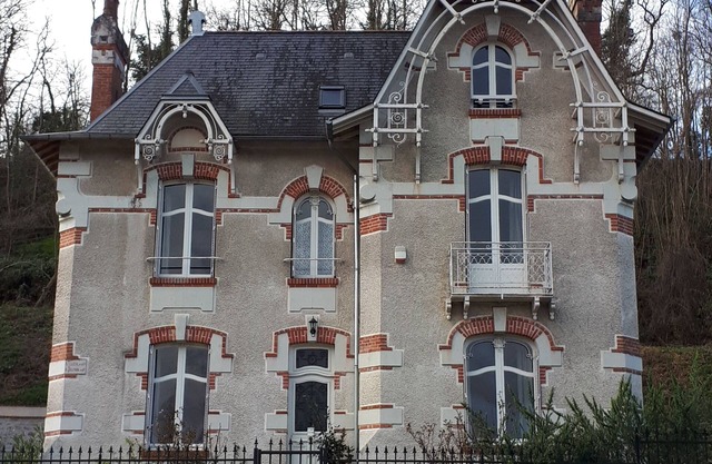 Cottage overlooking Loire
