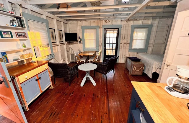 Cottage A of Historic Waterfront Fish Camp. nPrivate Dock. Minute walk to Beach