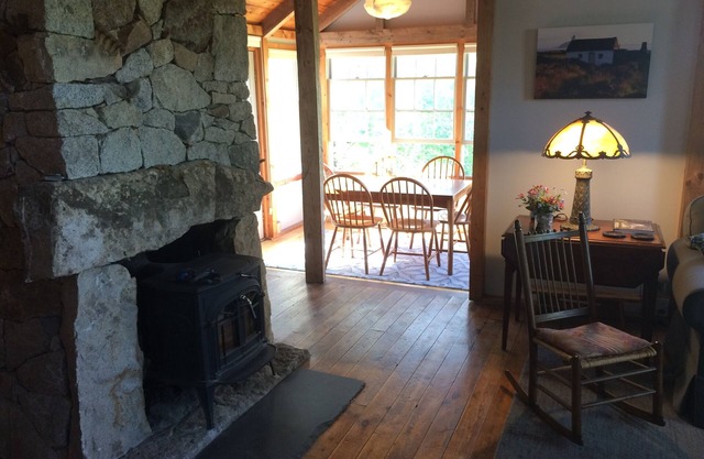 Cottage At Goose Marsh Pond near Acadia on the 'Quietside'