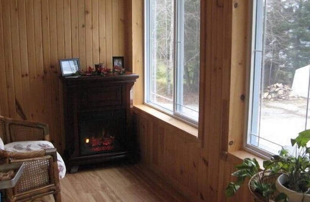 Cottage-condo Lake Cayamant - Quebec, Canada