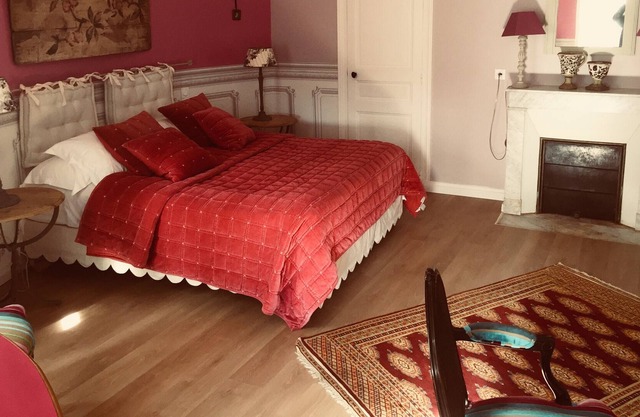 Cottage de La Tour, swimming pool, garden at Domaine Plessis Gallu in Azay le rideau