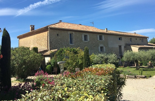 COTTAGE PROVENCAL HOUSE
