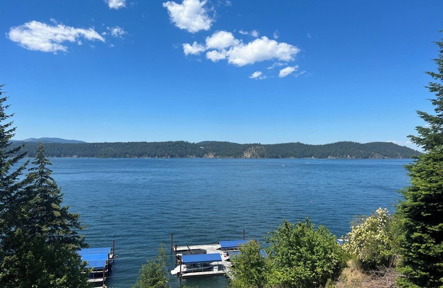 Couer D'Alene Big Lake Views!