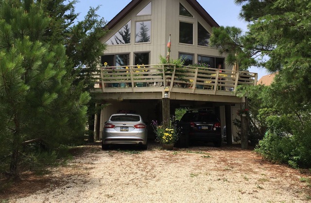 Country Beach Living 3 Bedrooms, 2 Bathrooms, Sleeps 8