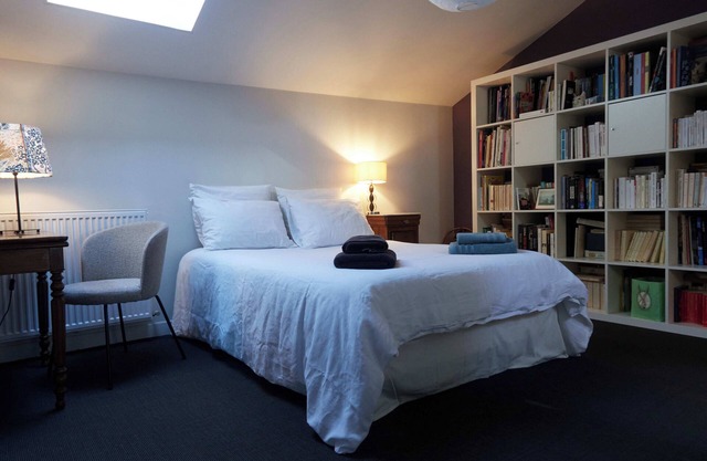 Country bed and breakfast in the city