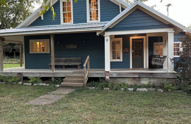Country Cottage Hideaway near Lynchburg