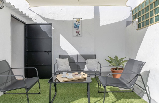 Country House 'El Rincón De Hugo' with Mountain View, Private Terrace and Air Conditioning