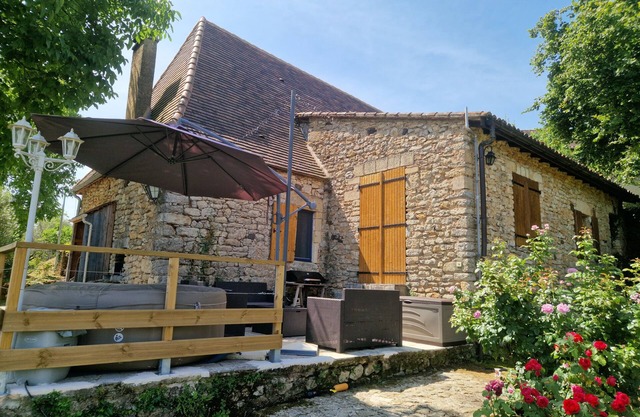 Country house 6 persons with jacuzzi in Périgord Noir