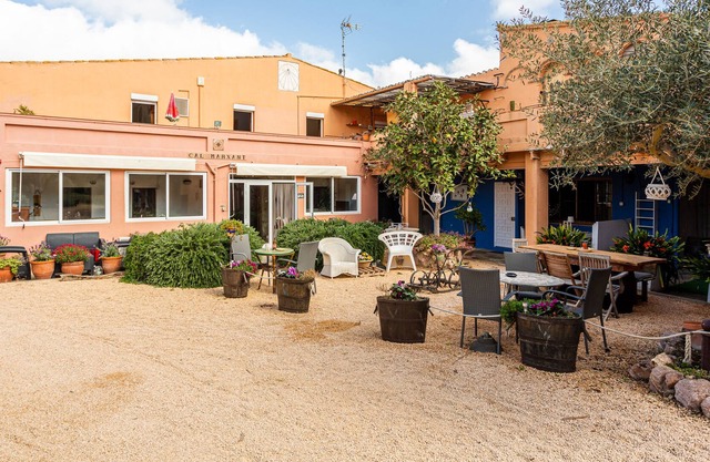 Country House 'Cal Marxant' with Private Garden, Wi-Fi and Air Conditioning