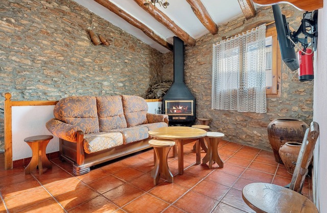 Country House 'Can Torres' with Private Terrace, Wi-Fi and Air Conditioning