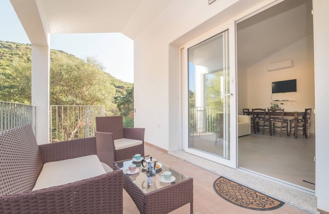 Country house 'Casa Isabella Eleonora' with mountain views, Wi-Fi and air conditioning