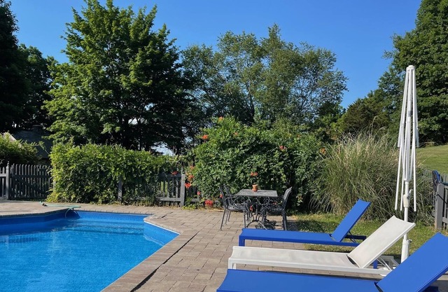 Country Stone Farmhouse with private pool