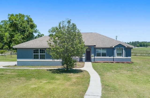 Countryside Comfort 5 MIN WEC, FAST & 15 min HITS, 1 acre 2 KING BED. Near I-75