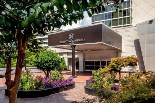 Courtland Grand Hotel, Trademark Collection by Wyndham former Sheraton Atlanta