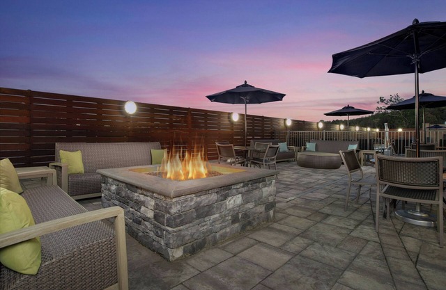 Courtyard by Marriott Atlanta Kennesaw