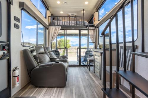 Coyote Moon Lodge Tiny Home near Zion National Park