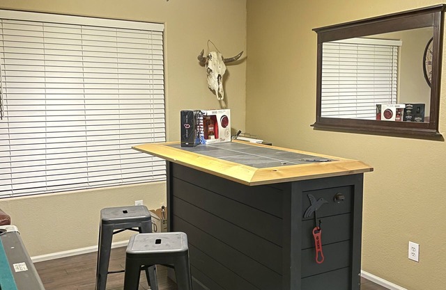 Cozi 3 bedroom with pool table and full bar