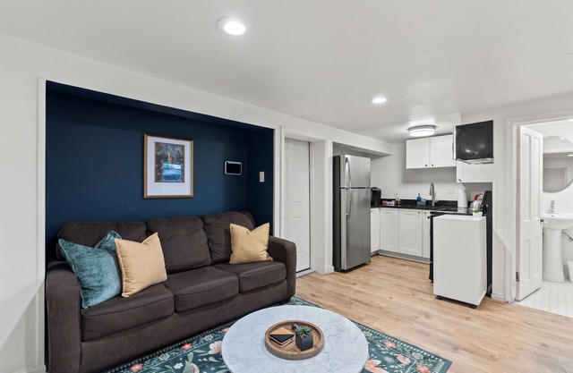 Cozy 1 Bed, 1 Bath - Near Downtown and U of U.