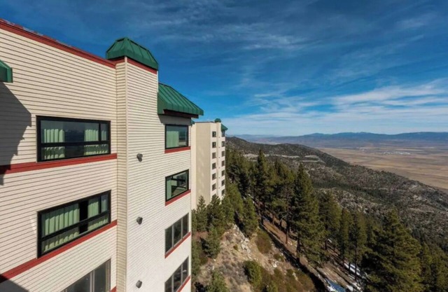 Cozy 1-bedroom apartment with fitness room, WiFi in peaceful Stateline
