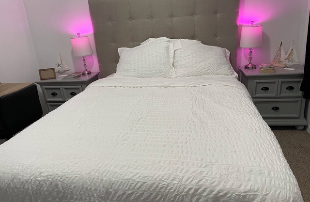 Cozy 1-bedroom Apt. In Amazing Orlando with AC, WiFi,5 miles from MCO Airport