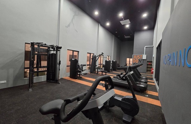 Cozy 1-bedroom condo with AC and fitness room in wonderful Kota Kinabalu