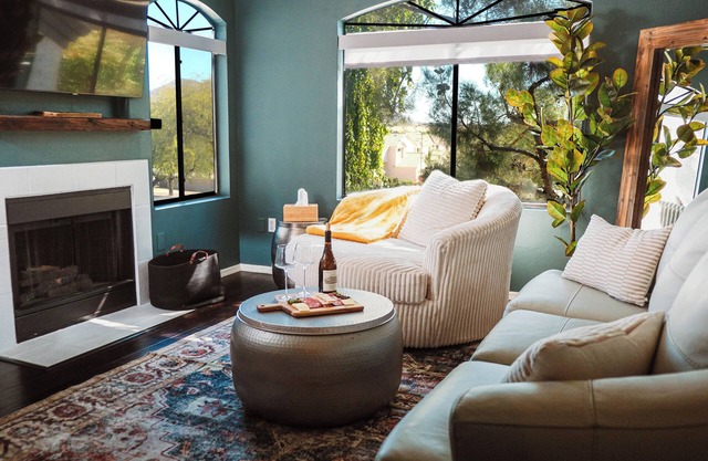 Cozy 1-bedroom condo in Scottsdale with Mountain View’s and a central location