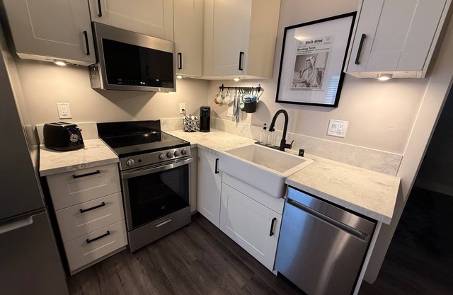 Cozy 1-bedroom in great central location in San Diego