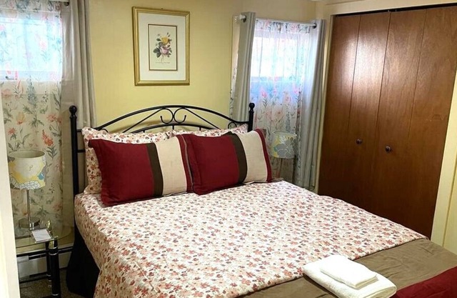 Cozy 1BR Apt near NYS Museum