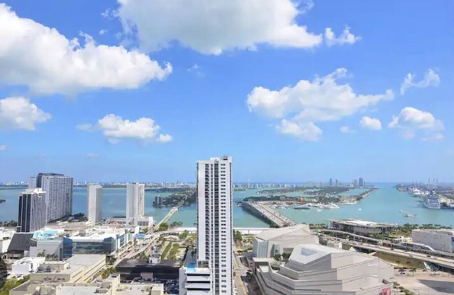Cozy 1br city view condo