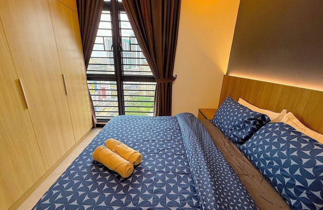 Cozy 2-bedroom apartment in gorgeous Kuala Lumpur with AC, fitness room