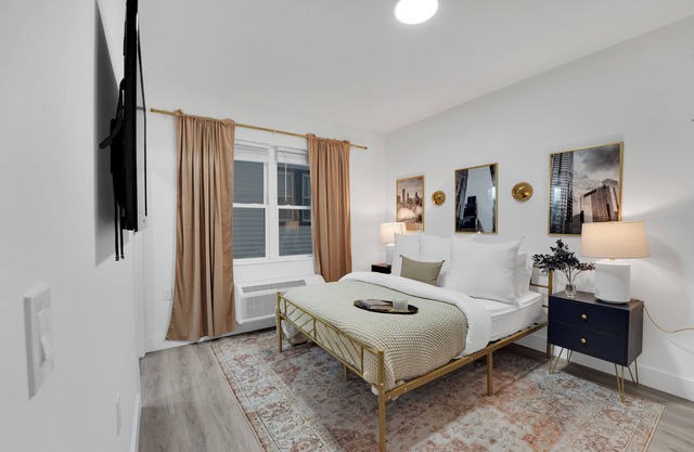 Cozy 2-bedroom apartment with AC and WiFi in enjoyable Irvington