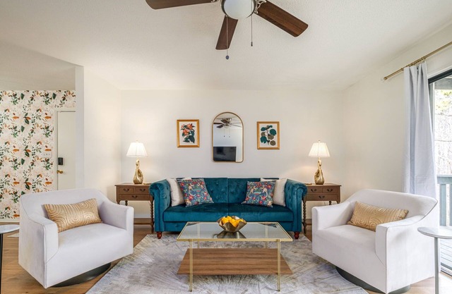Cozy 2-bedroom condo in the heart of Homewood/Vestavia, minutes from Samford/UAB