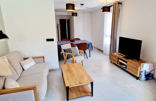 Cozy 2-room apartment in Plagne Montalbert, close to slopes and shops, with garage and wifi