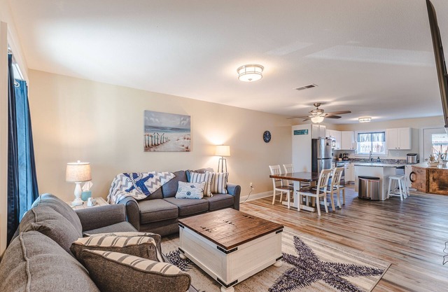 Cozy 2bed/1.5bath beach townhome! 75 steps to the beach! Stunning ocean view!