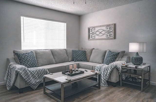 Cozy 3 Bed 2 Bath Home