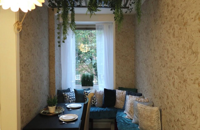 Cozy 3-bed apartment in Vibrant Clerkenwell, London.