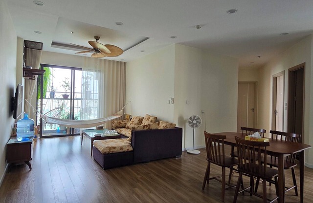 Cozy 3-bedroom apartment with lakeview in fabulous Thanh Xuân, Hà Nội