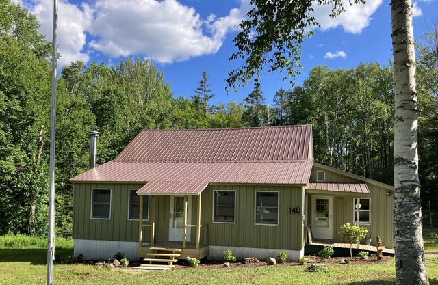 Cozy 3 Bedroom Cabin in Indian Lake