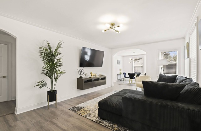 Cozy 3 Bedroom House by the Airport