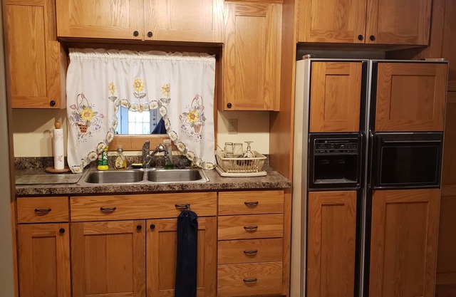 Cozy 3-bedroom house in charming Auburn with WiFi and AC