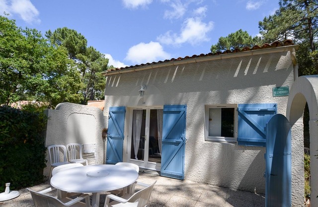 Cozy 3-Room House 1km from Beach – 6 Guests, Terrace, BBQ, Parking, WiFi - La Palmyre