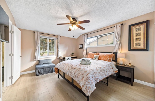 Cozy 3b2b Single house with AC in Monrovia w/backyard patio