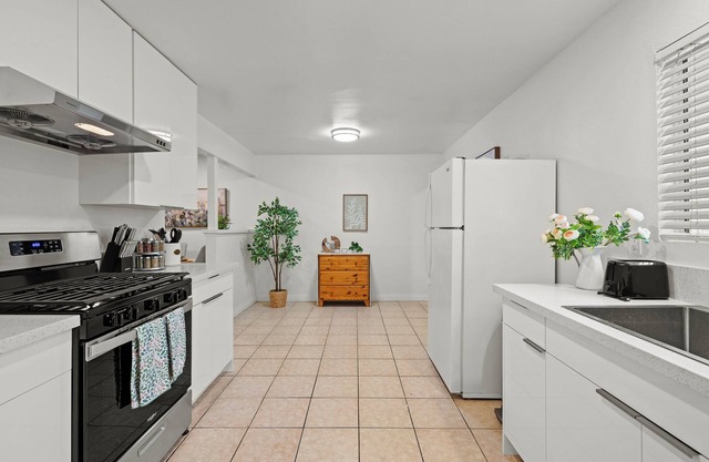Cozy 4BR close to Disneyland and Downtown LA