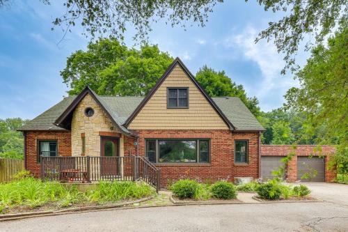 Cozy Abode about 3 Mi to Indiana Dunes Natl Park