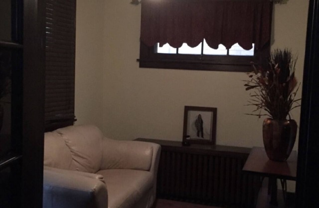 Cozy all brick home for your peace of mind🌟⭐️🌟 Queen Beds★Free Parking★Fireplace