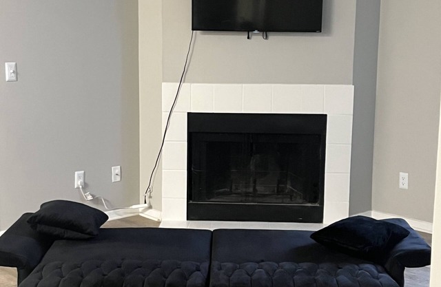 Cozy and modern unit near Buckhead